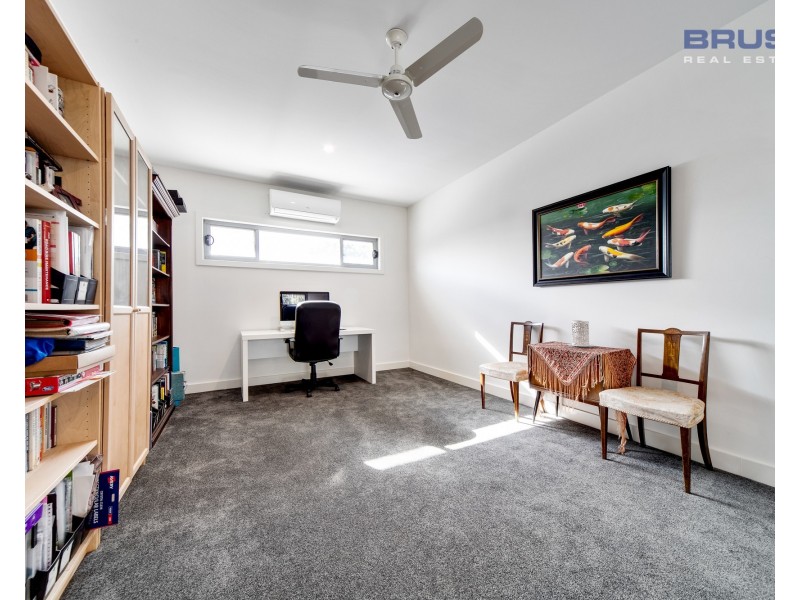 9 Treloar Court, Campbelltown SA 5074
