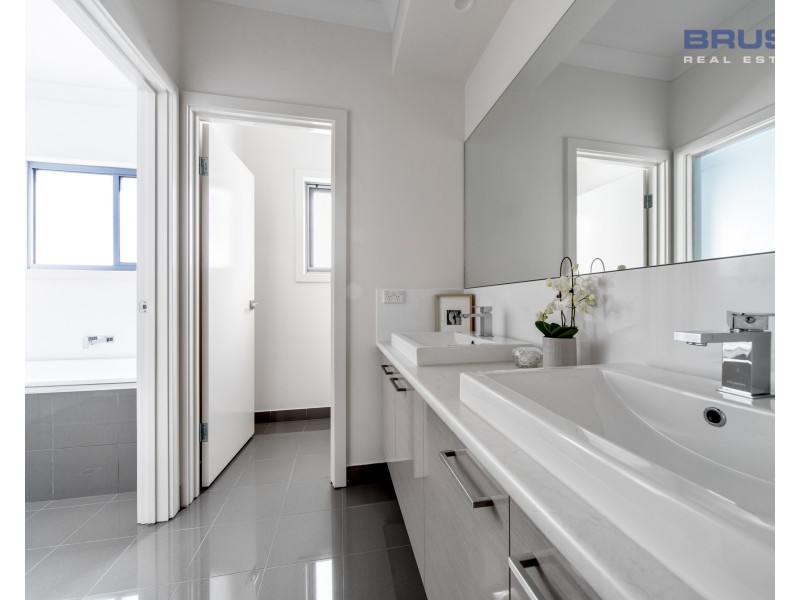 9 Treloar Court, Campbelltown SA 5074