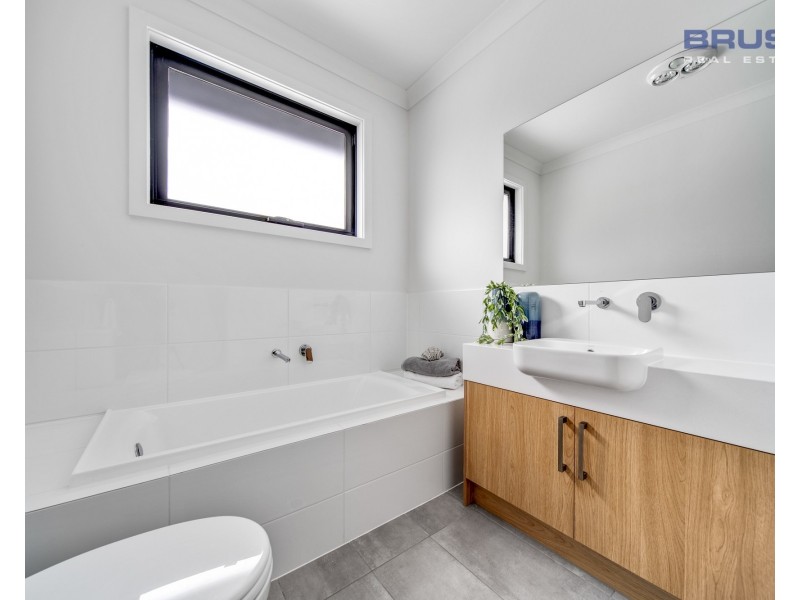 2, 3 & 4/ 3 Ind Street, Paradise SA 5075