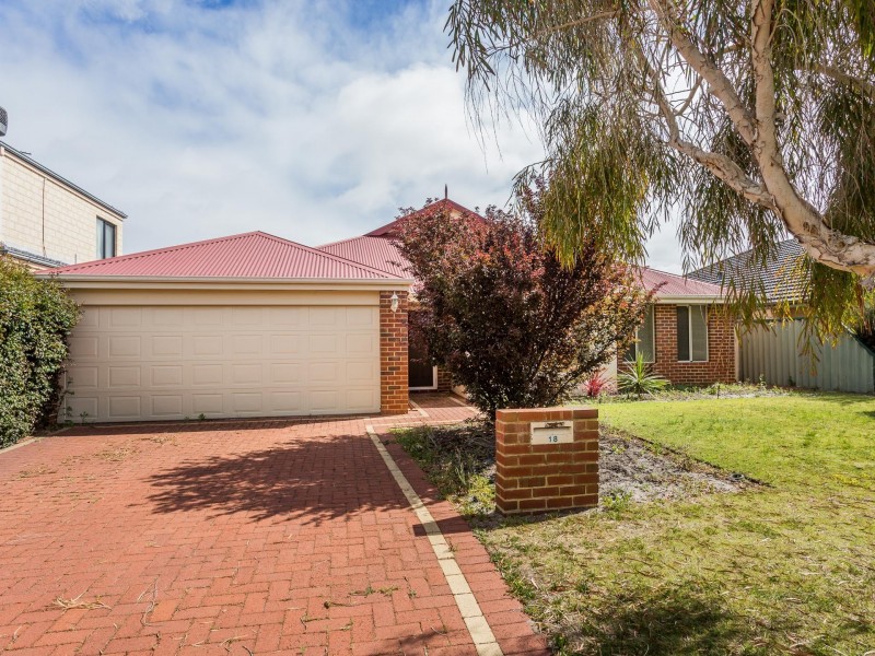 18 Freycinet Circuit, Aubin Grove WA 6164