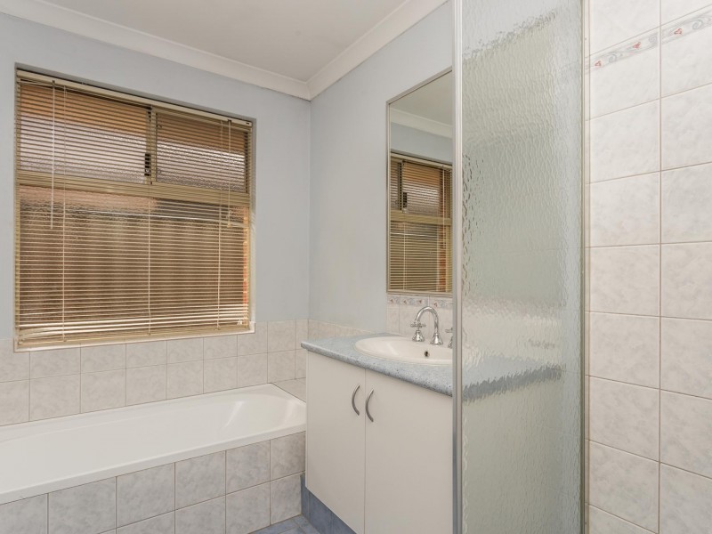 18 Freycinet Circuit, Aubin Grove WA 6164