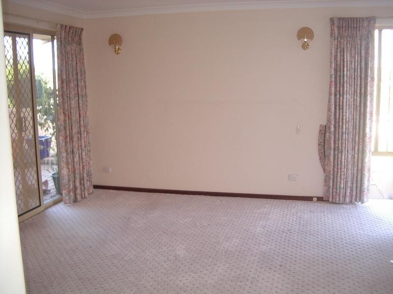 5 Peak Court, Leeming WA 6149