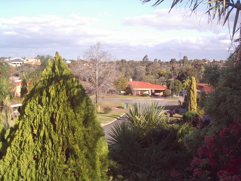 5 Peak Court, Leeming WA 6149