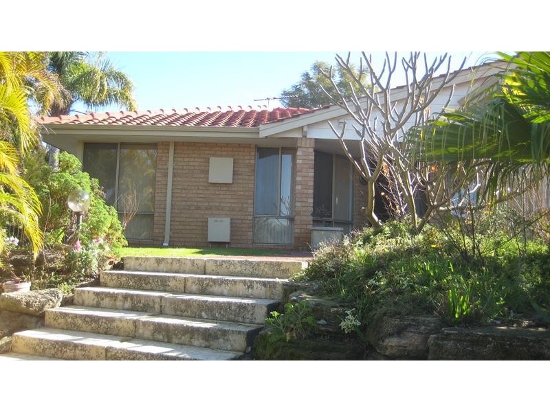 5 Peak Court, Leeming WA 6149