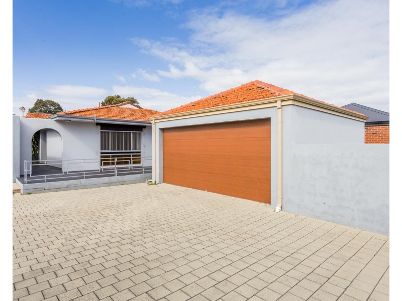 5 Coleman Crescent, Melville WA 6156