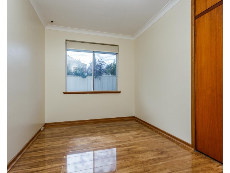 5 Coleman Crescent, Melville WA 6156