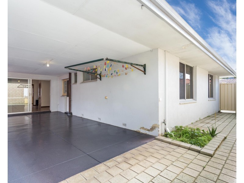 5 Coleman Crescent, Melville WA 6156