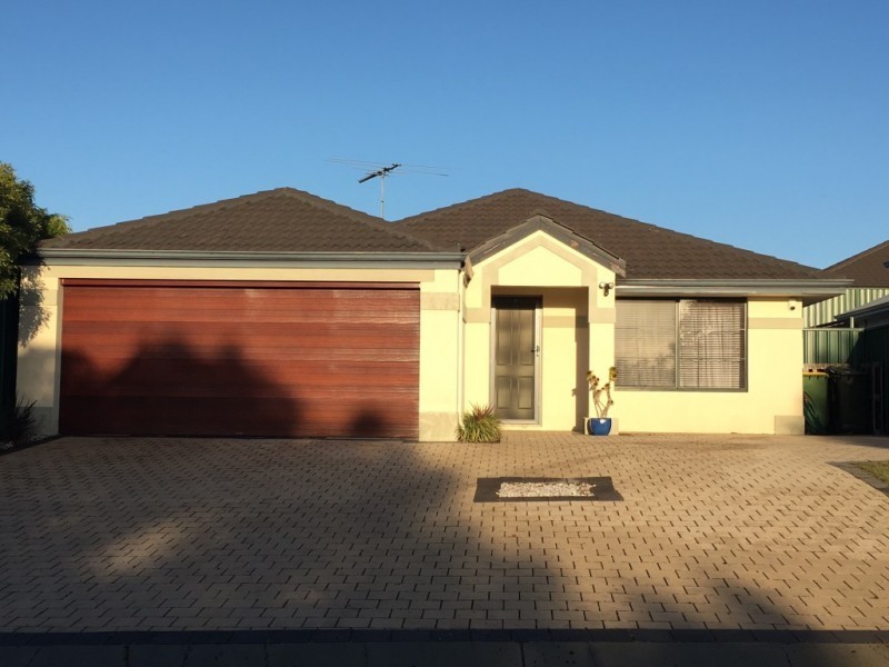 23 Astroloma Drive, Success WA 6164