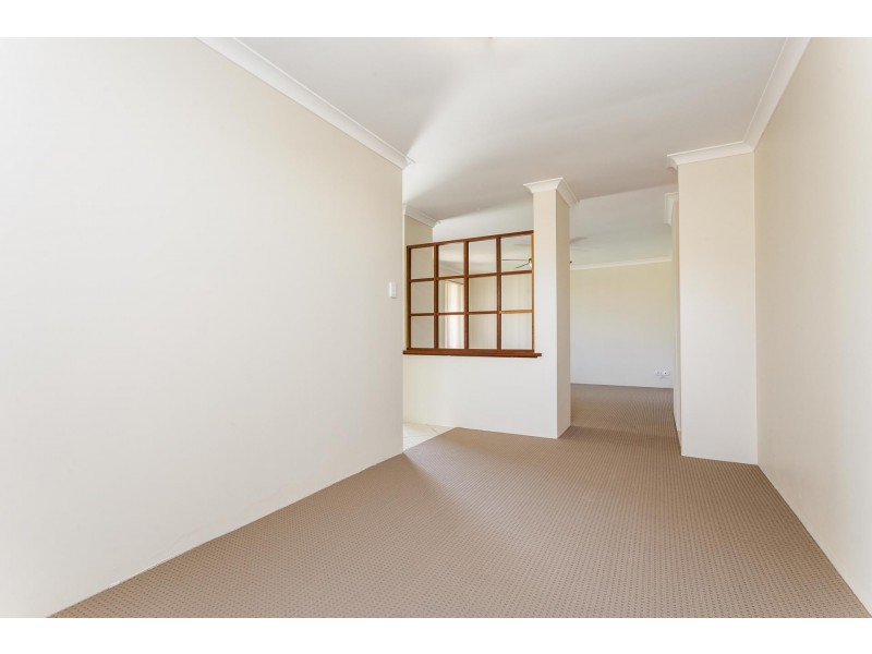 81 The Avenue, Warnbro WA 6169