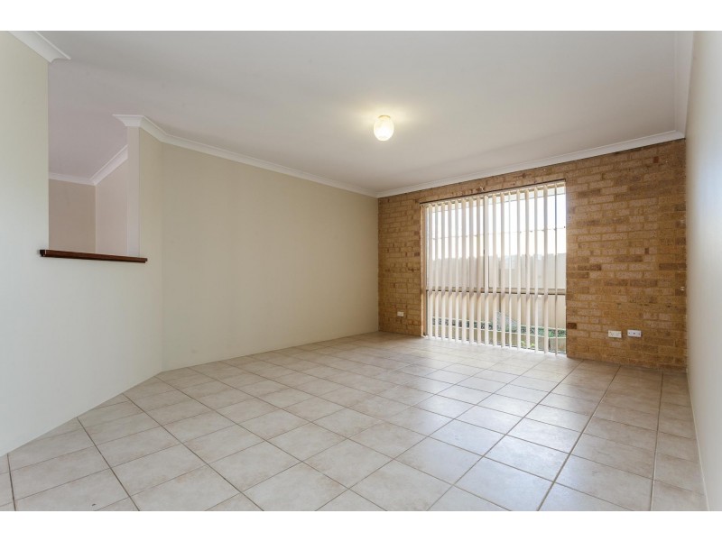 81 The Avenue, Warnbro WA 6169