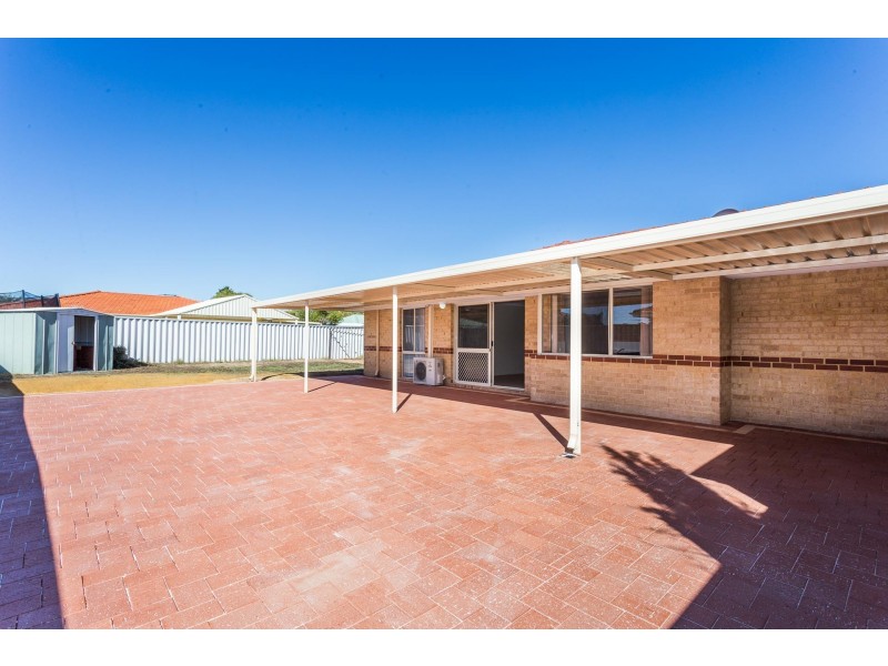 81 The Avenue, Warnbro WA 6169