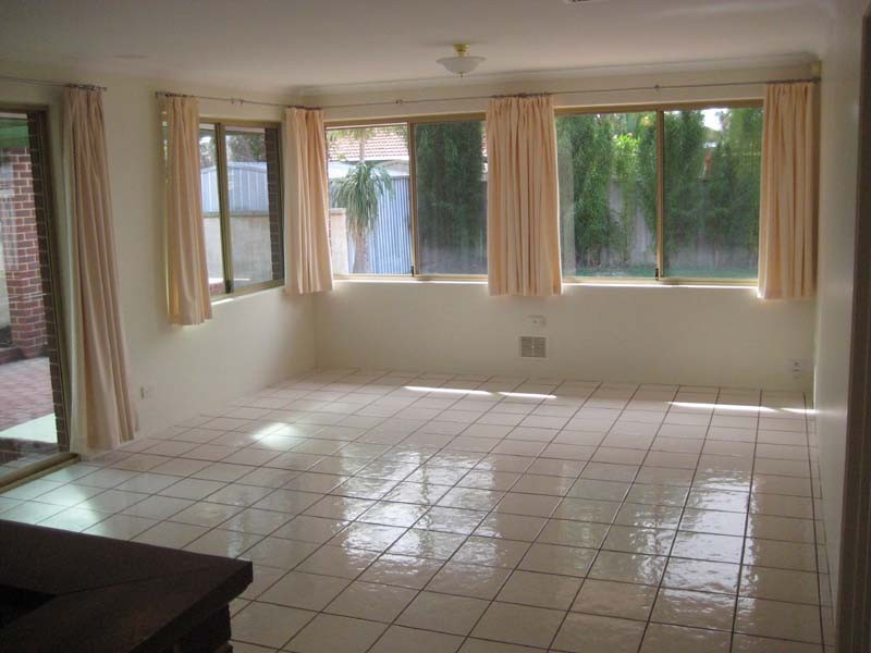 6 Jubilee Avenue, Success WA 6164