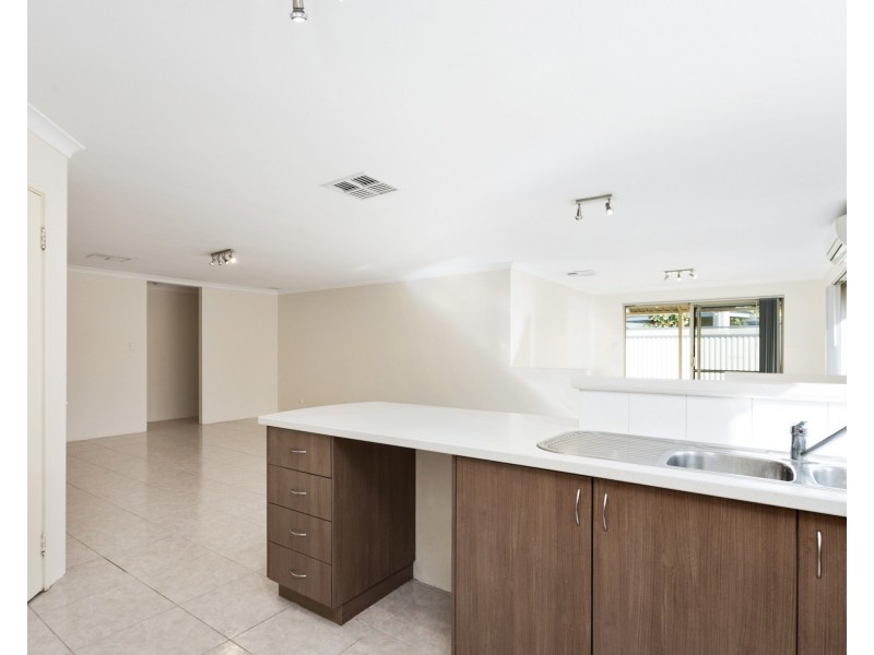 5 Versailles Place, Aubin Grove WA 6164