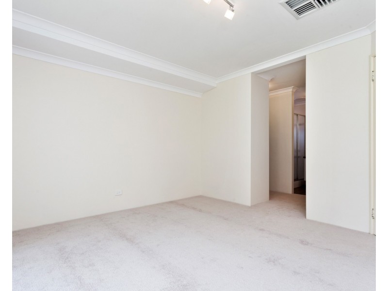 5 Versailles Place, Aubin Grove WA 6164