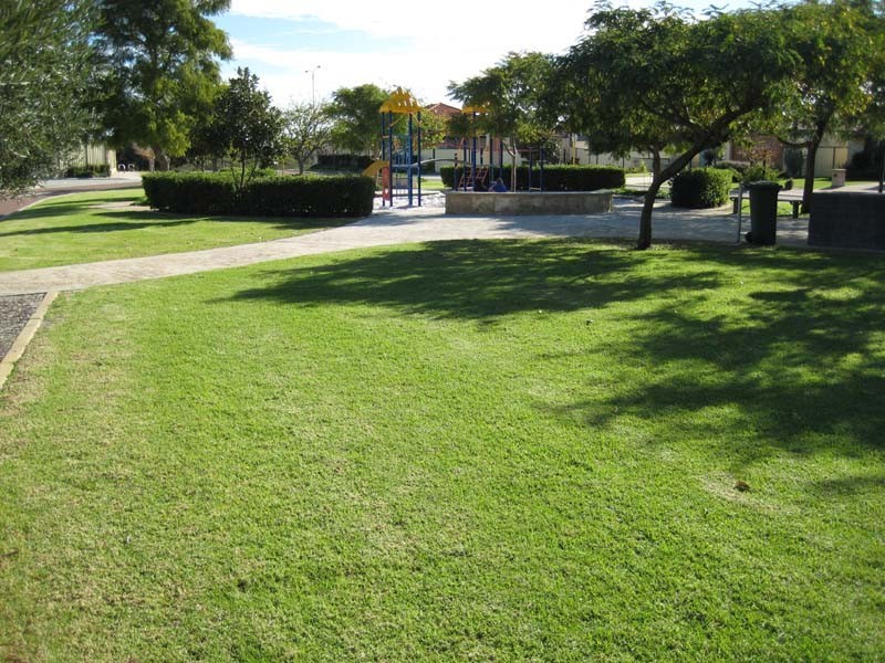 12 Richmond Entrance, Success WA 6164