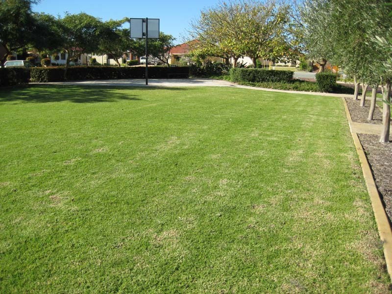 12 Richmond Entrance, Success WA 6164