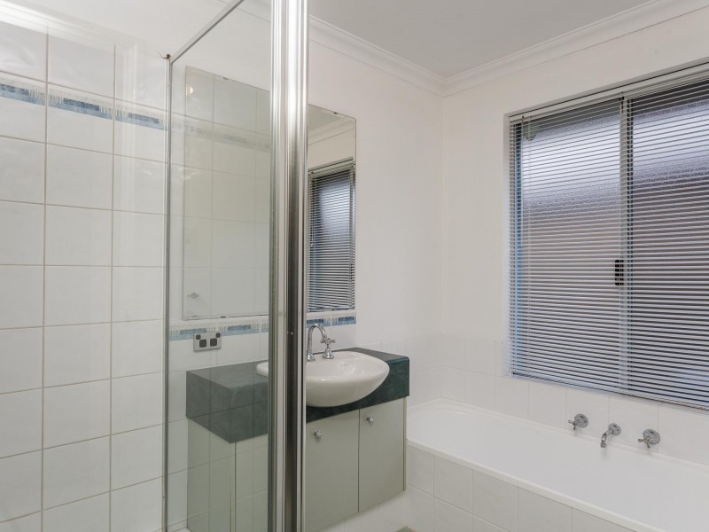 23 Solace Gardens, Atwell WA 6164