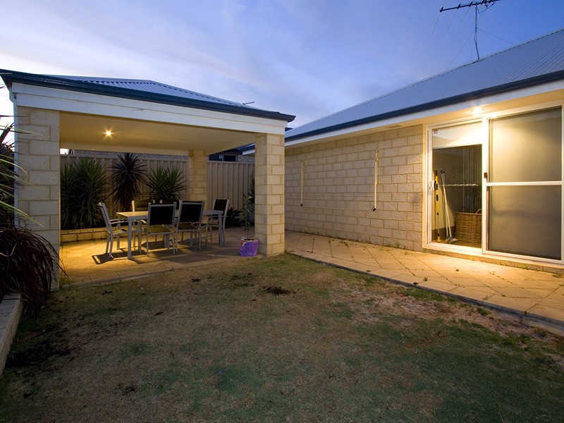 1 Zodiac Loop, Atwell WA 6164