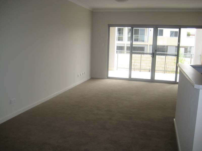 4/9 Ibera Way, Success WA 6164