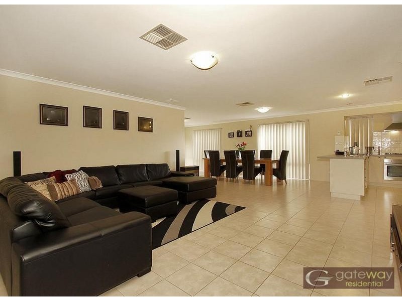 6 Hidcote Turn, Aubin Grove WA 6164
