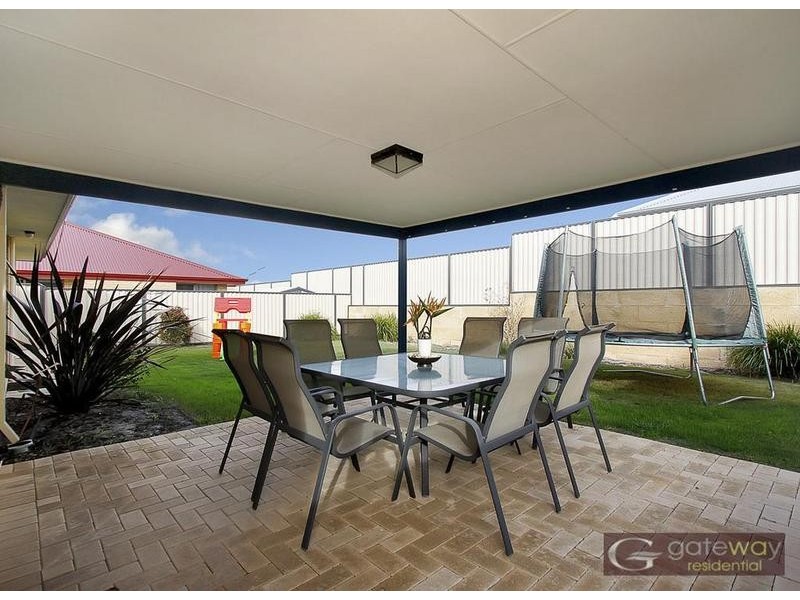 6 Hidcote Turn, Aubin Grove WA 6164