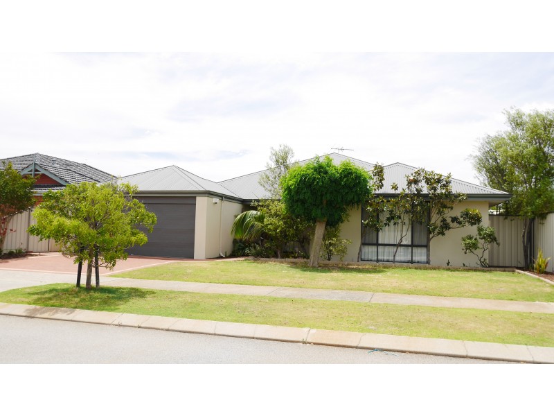 20 Campaspe Drive, Success WA 6164