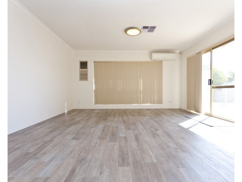 15 Dusenberg Mews, Atwell WA 6164