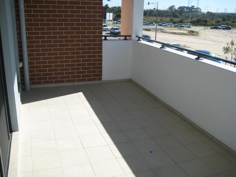 33/2 Stockton Bend, Cockburn Central WA 6164