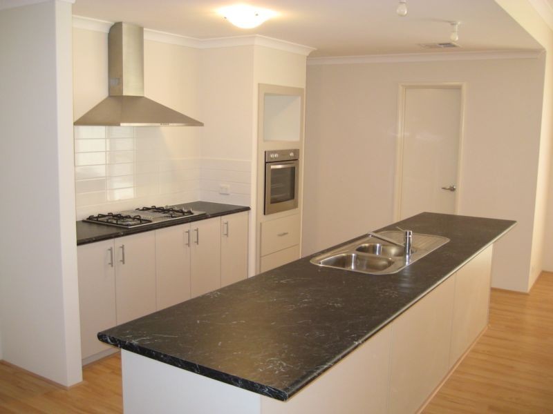 13 Edulis Avenue, Aubin Grove WA 6164