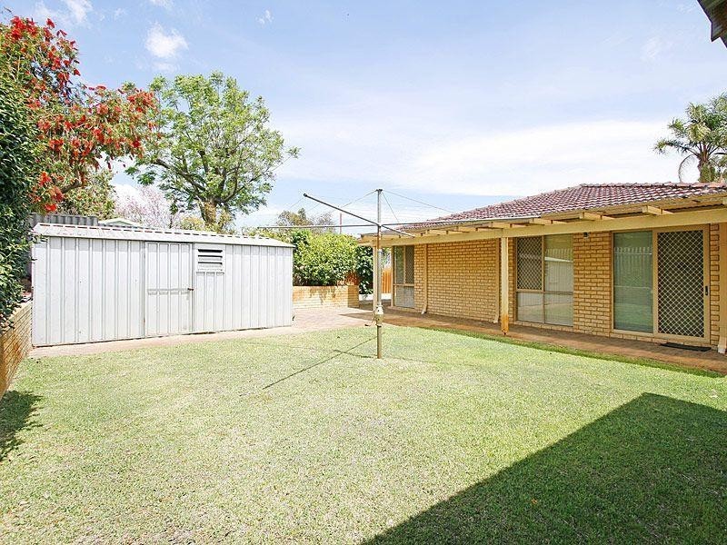67 Dean Road, Bateman WA 6150