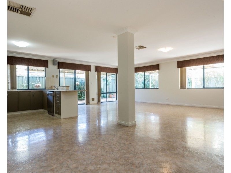 14 Tozer Loop, Atwell WA 6164