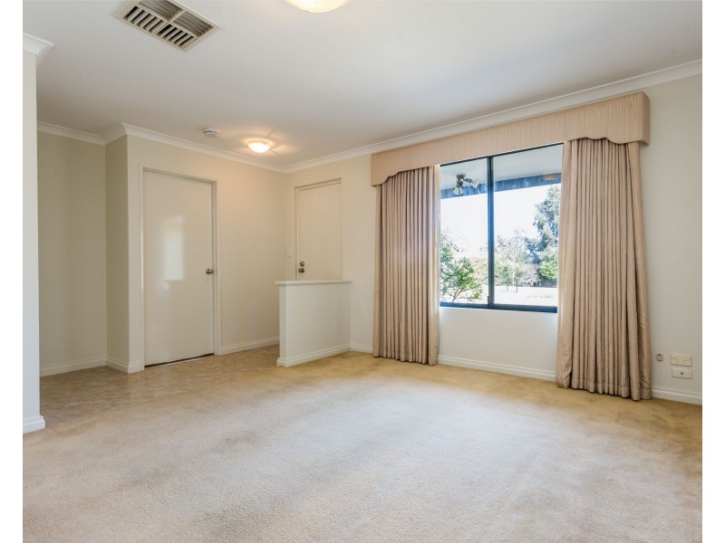 14 Tozer Loop, Atwell WA 6164