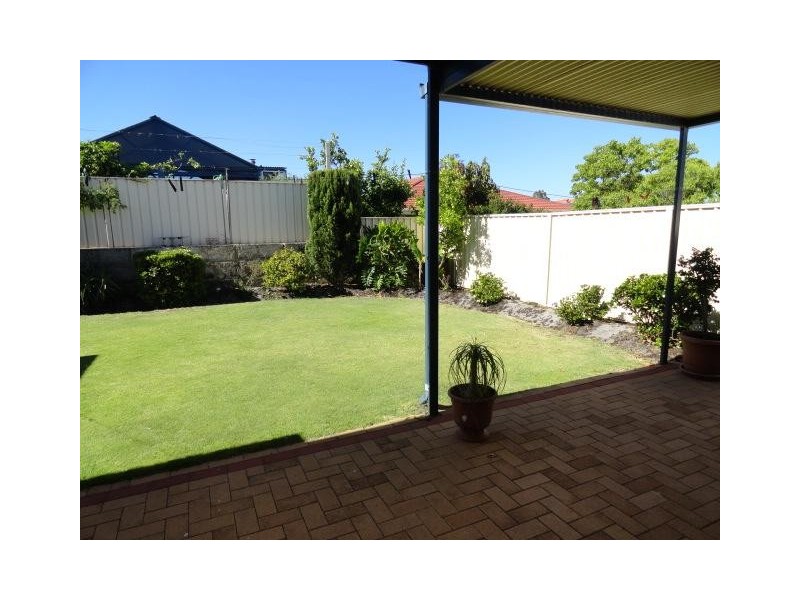 8 Conn Heights, Success WA 6164