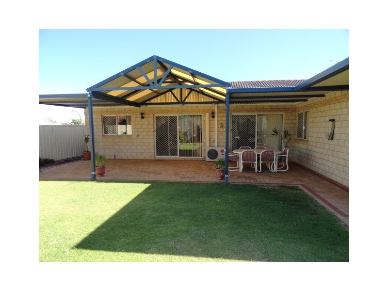 8 Conn Heights, Success WA 6164