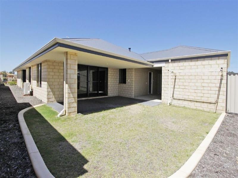 32 Durango Turn, Aubin Grove WA 6164