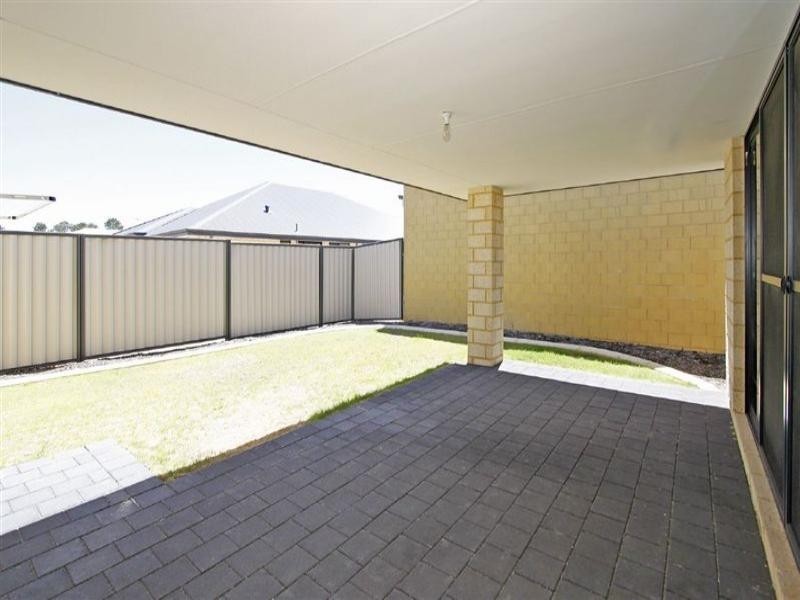 32 Durango Turn, Aubin Grove WA 6164