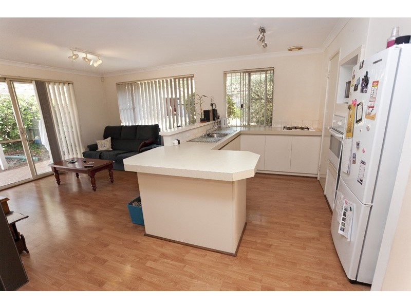 2/44 Turnbury Park Drive, Jandakot WA 6164