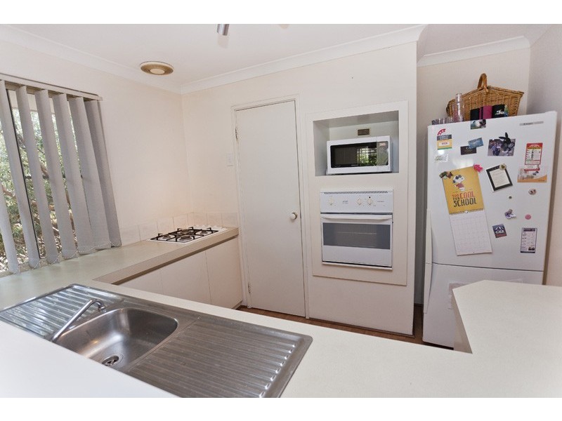 2/44 Turnbury Park Drive, Jandakot WA 6164