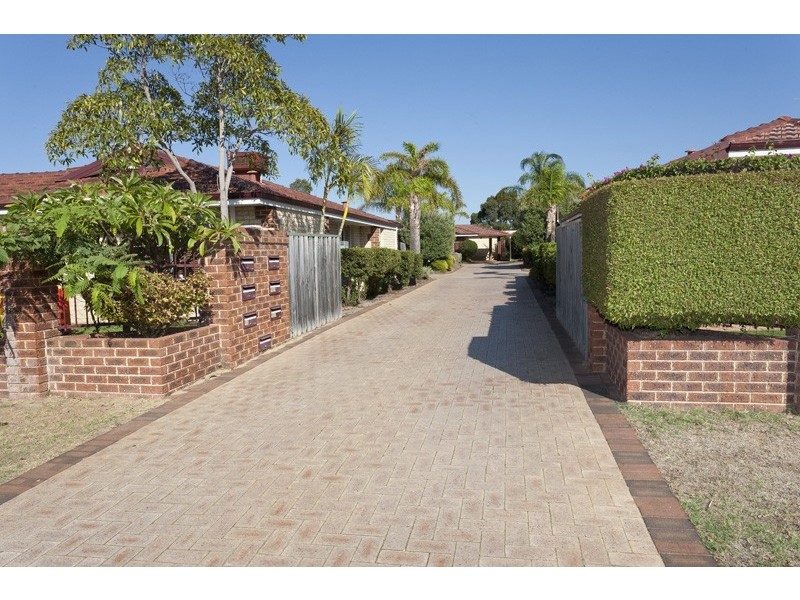 2/44 Turnbury Park Drive, Jandakot WA 6164