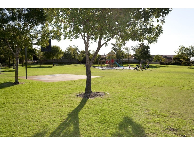 2/44 Turnbury Park Drive, Jandakot WA 6164