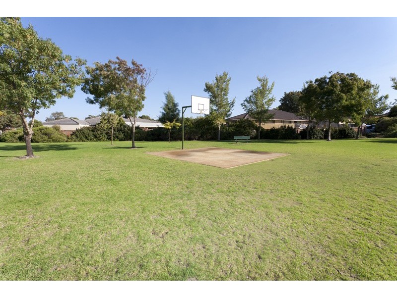 2/44 Turnbury Park Drive, Jandakot WA 6164