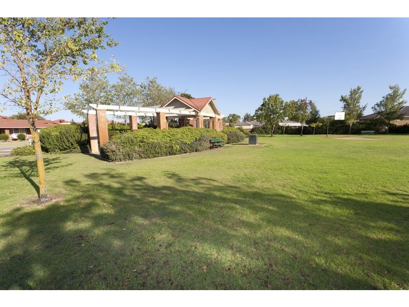 2/44 Turnbury Park Drive, Jandakot WA 6164