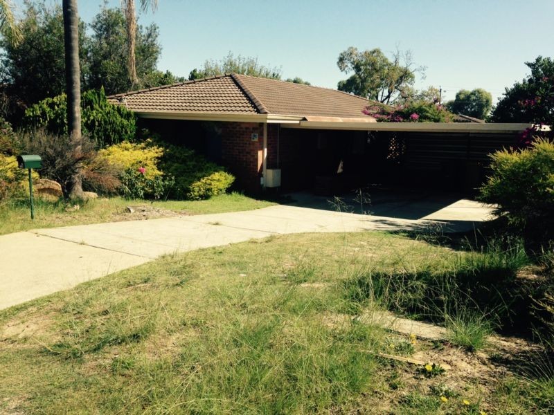 16 Blackthorne Crescent, South Lake WA 6164