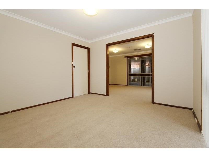 34 McKean Way, Parmelia WA 6167