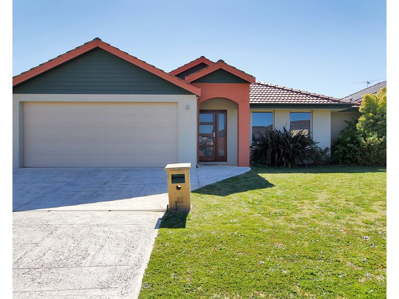 12 Berry Way, Bertram WA 6167