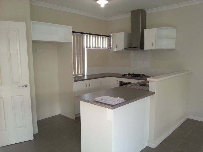 5A Coleman Crescent, Melville WA 6156