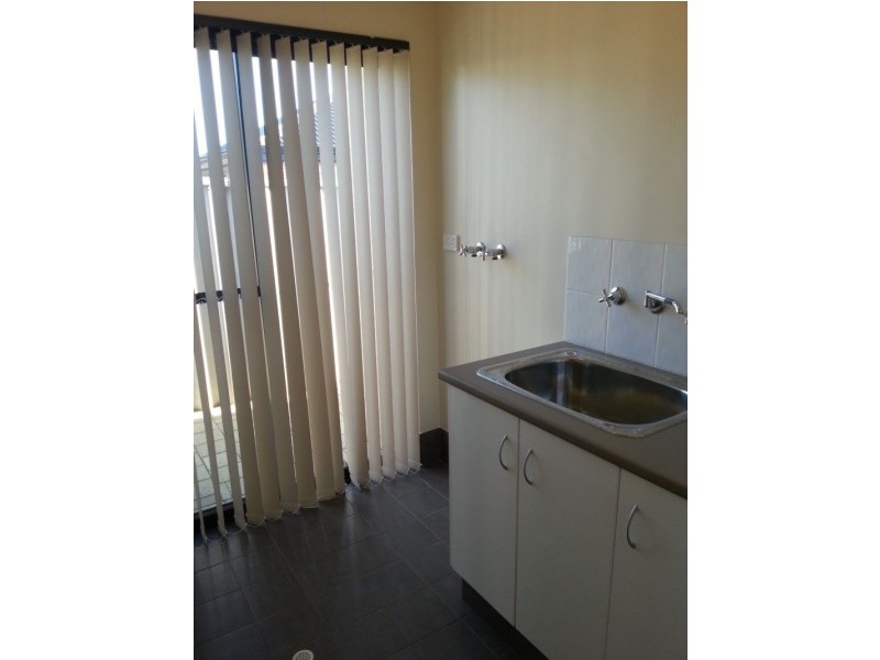 5A Coleman Crescent, Melville WA 6156