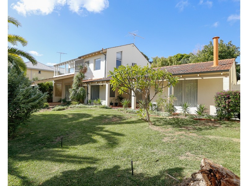 8 Calver Place, City Beach WA 6015