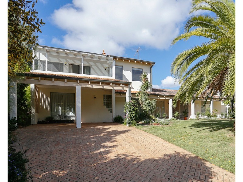 8 Calver Place, City Beach WA 6015