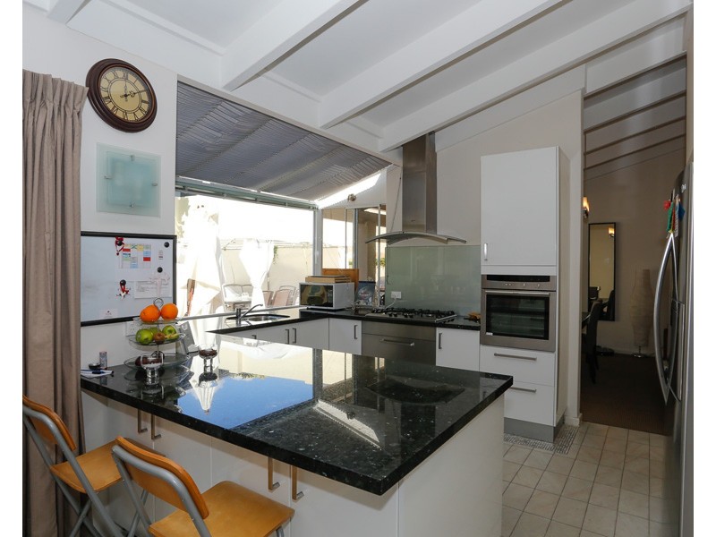 8 Calver Place, City Beach WA 6015